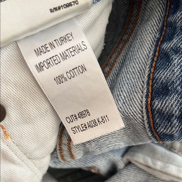 AGOLDE Jaden Distressed Jean Shorts in Surreal size 26 - Picture 11 of 15